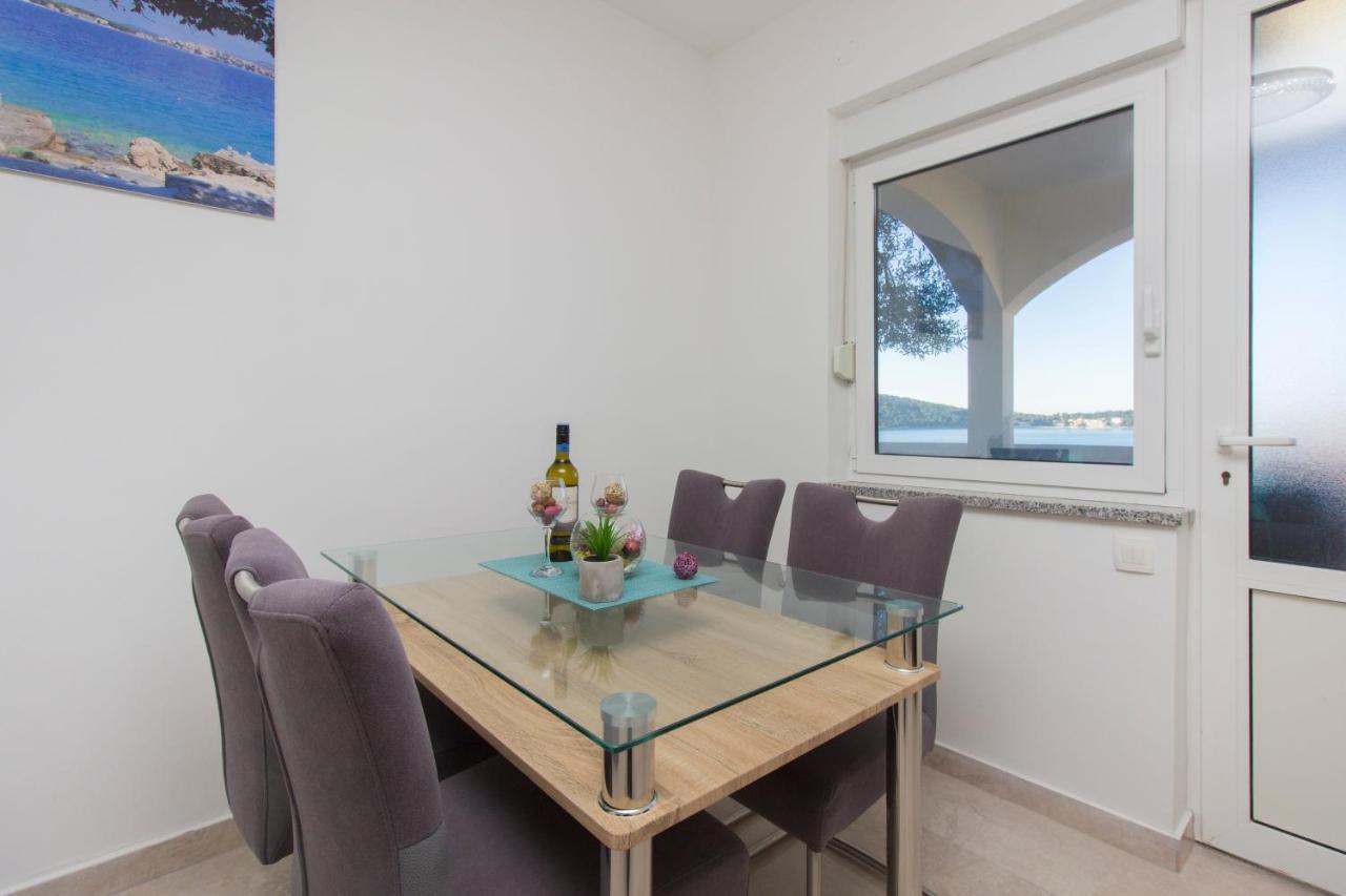 Apartmani Malis Ражань Екстер'єр фото