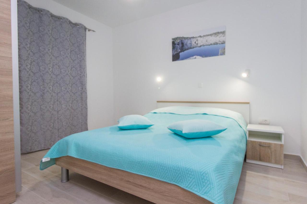 Apartmani Malis Ражань Екстер'єр фото